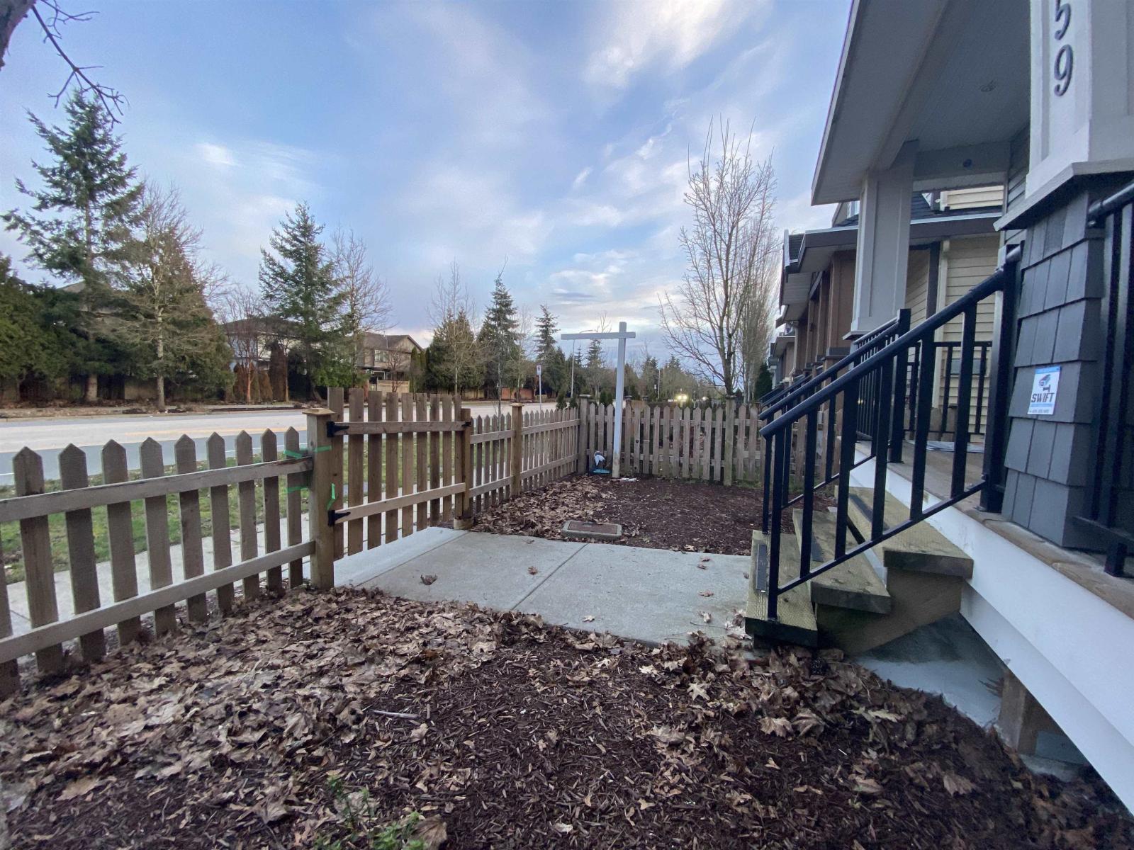 Main 7159 196 Street, Langley, British Columbia  V4N 5Z6 - Photo 4 - R3074455