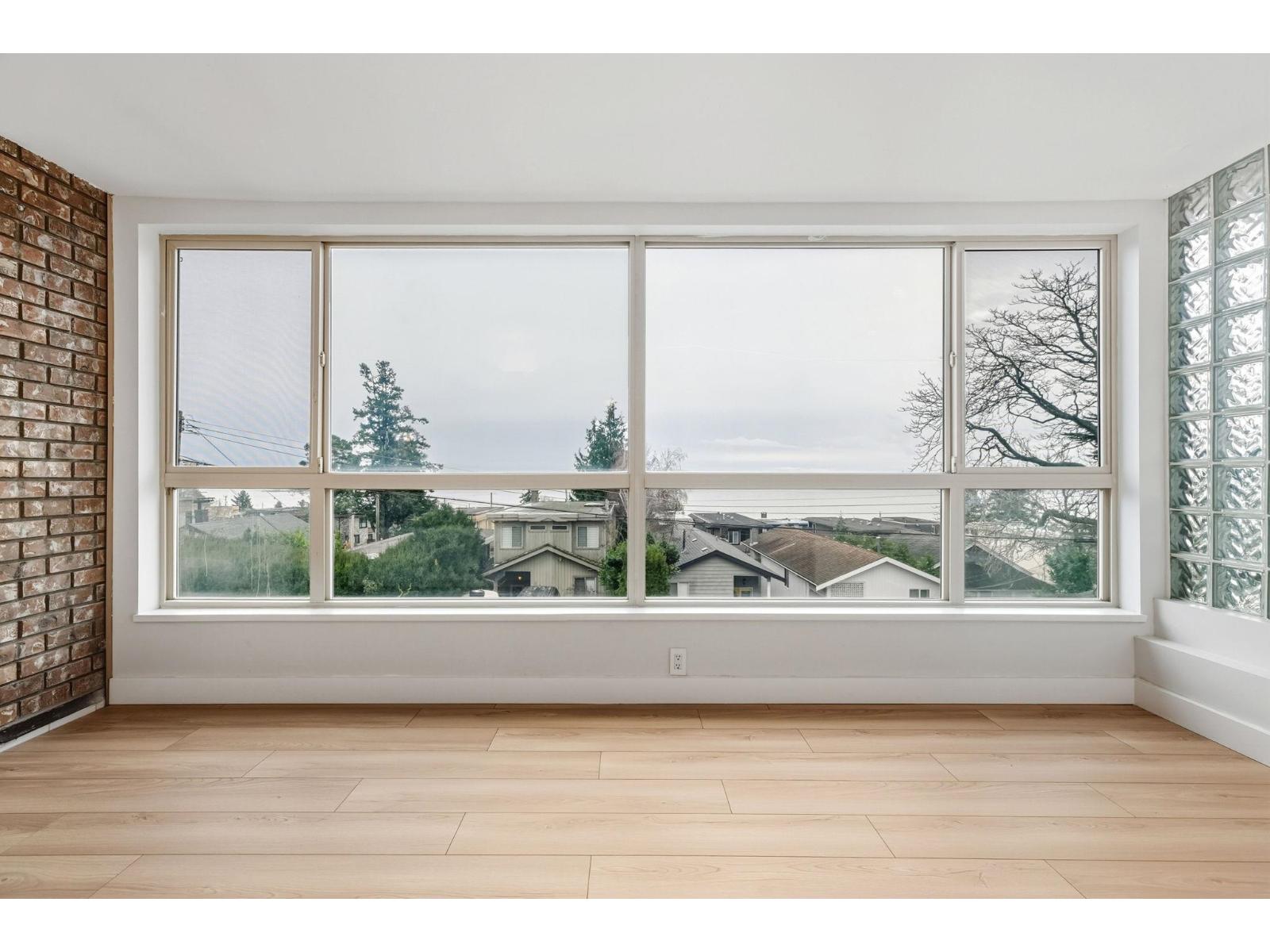 204 15176 Buena Vista Avenue, White Rock, British Columbia  V4B 1Y3 - Photo 12 - R3074456