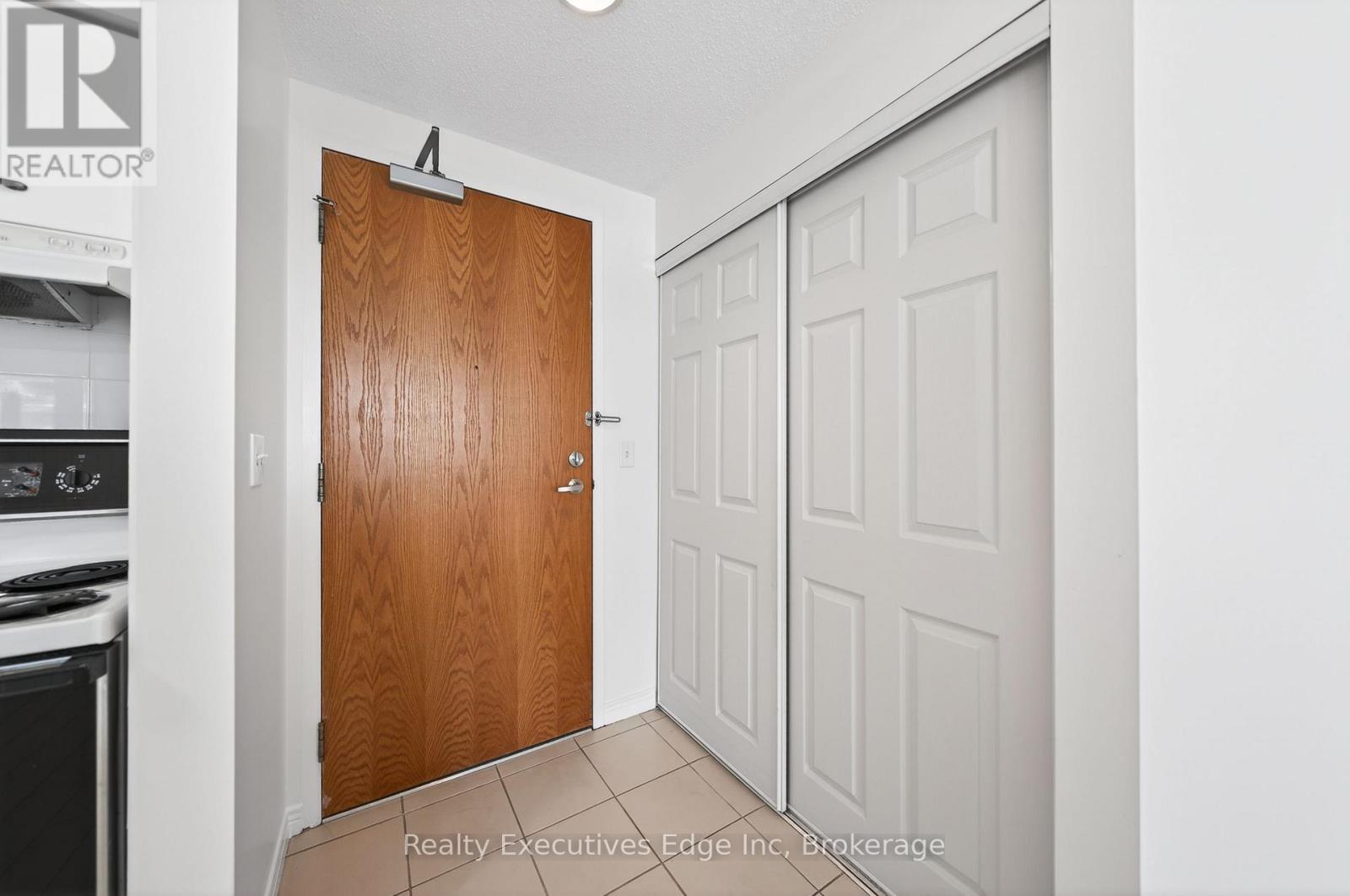 103 - 208 Silvercreek Parkway N, Guelph, Ontario  N1H 8H2 - Photo 9 - X12633604