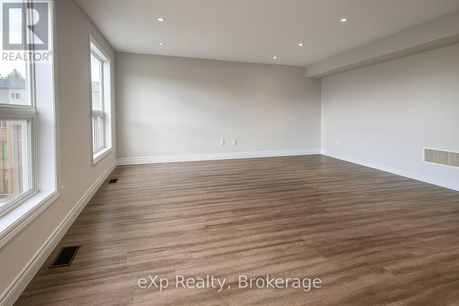 50 Quinn Forest Drive, Bracebridge, Ontario  P1L 1W9 - Photo 11 - X12455957