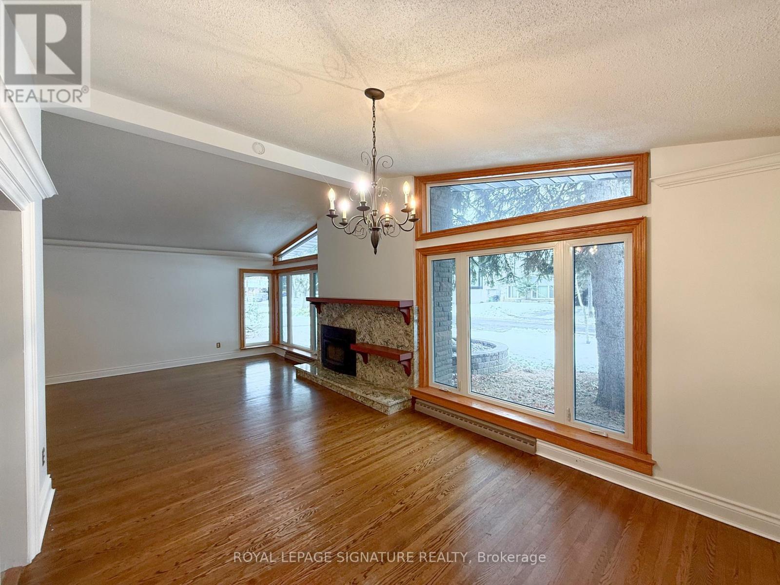 23 Palomino Crescent, Toronto, Ontario  M2K 1W2 - Photo 3 - C12641622