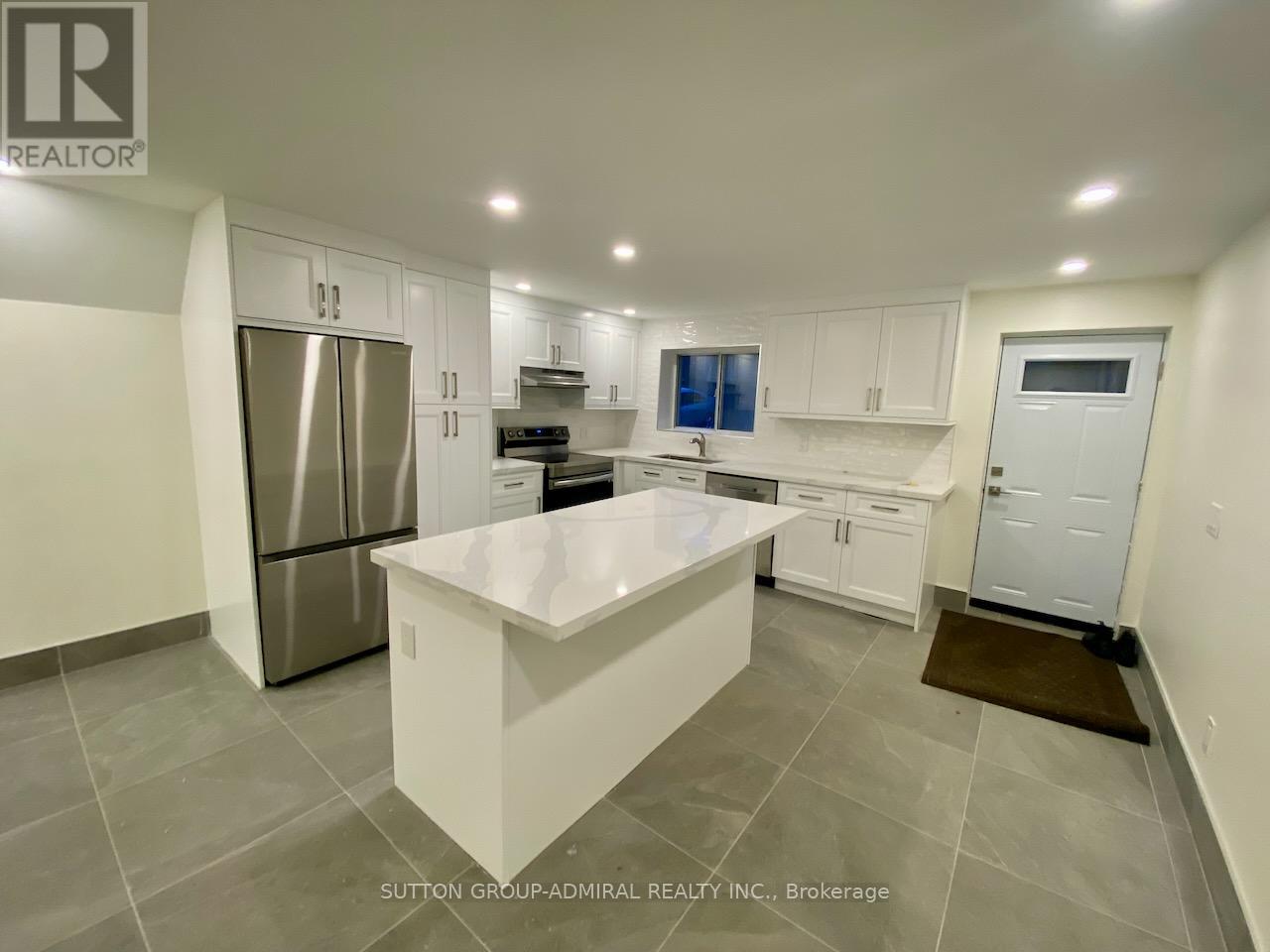 6 - 347 Northcliffe Boulevard, Toronto, Ontario  M6E 3K9 - Photo 4 - C12641628