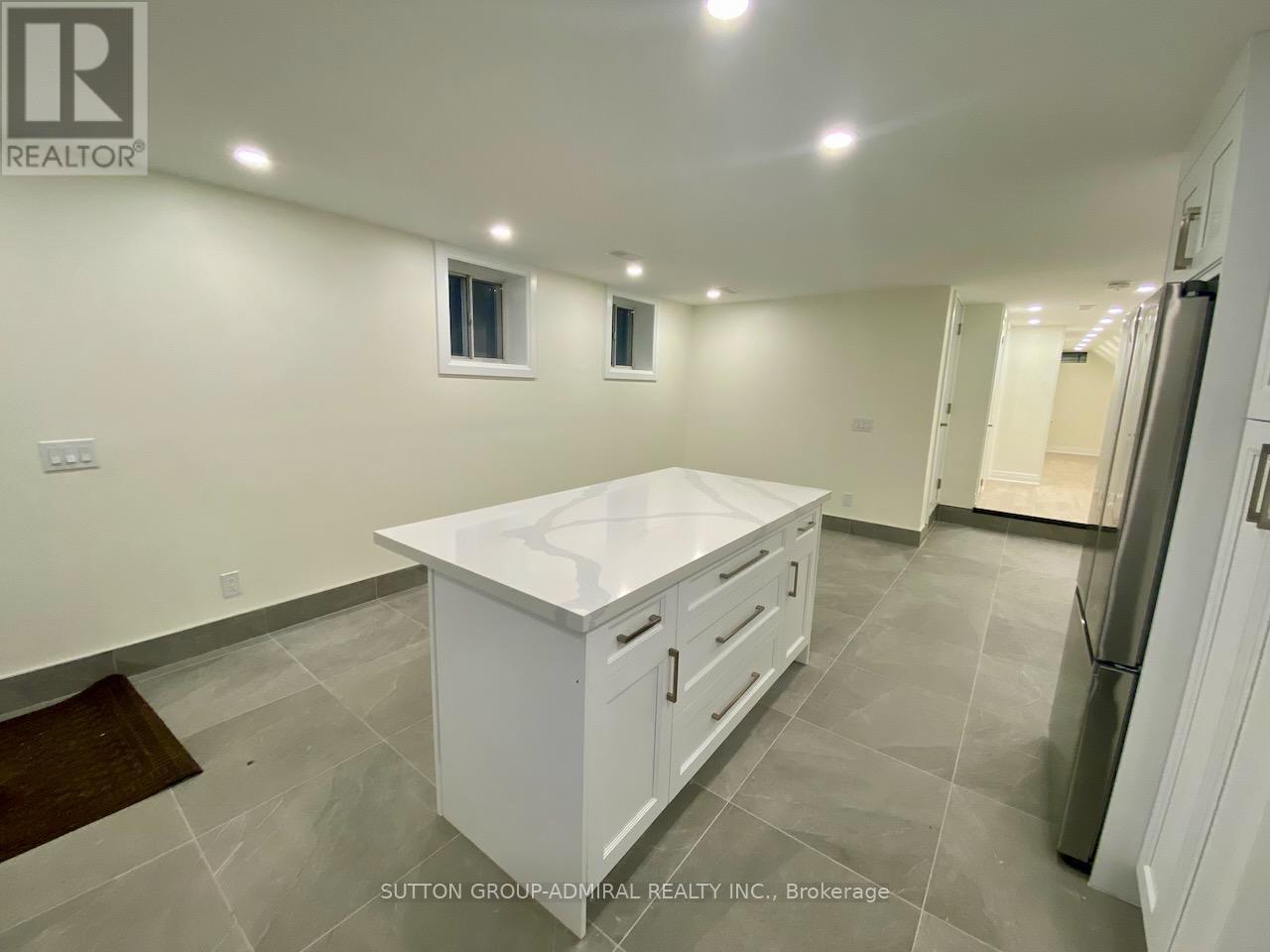 6 - 347 Northcliffe Boulevard, Toronto, Ontario  M6E 3K9 - Photo 7 - C12641628