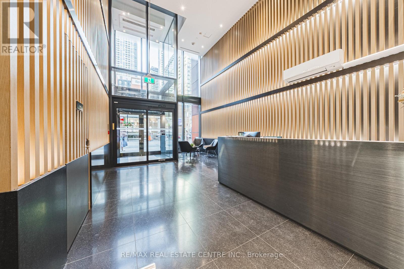 3307 - 357 King Street W, Toronto, Ontario  M5V 0S7 - Photo 3 - C12641698