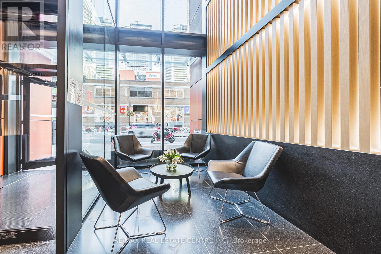 3307 - 357 King Street W, Toronto, Ontario  M5V 0S7 - Photo 4 - C12641698