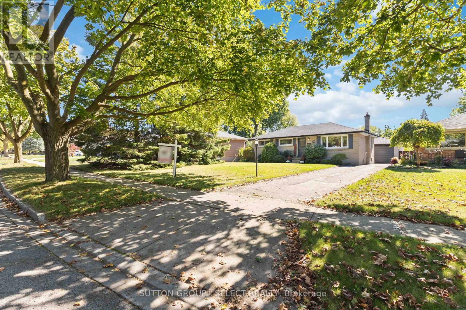 1803 WHITEHALL DRIVE, London East, Ontario