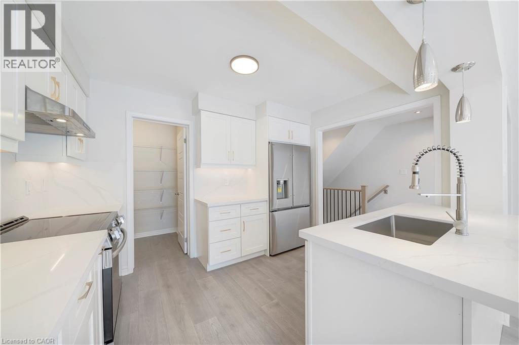 244 Ellen Davidson Drive, Oakville, Ontario  L6M 0V2 - Photo 13 - 40794427