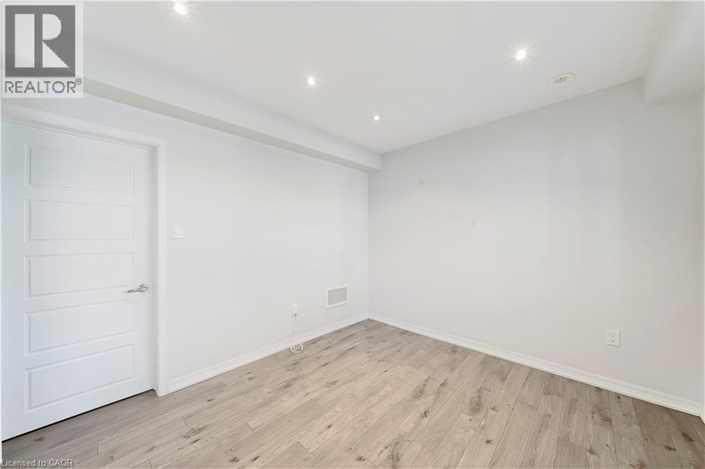 244 Ellen Davidson Drive, Oakville, Ontario  L6M 0V2 - Photo 5 - 40794427