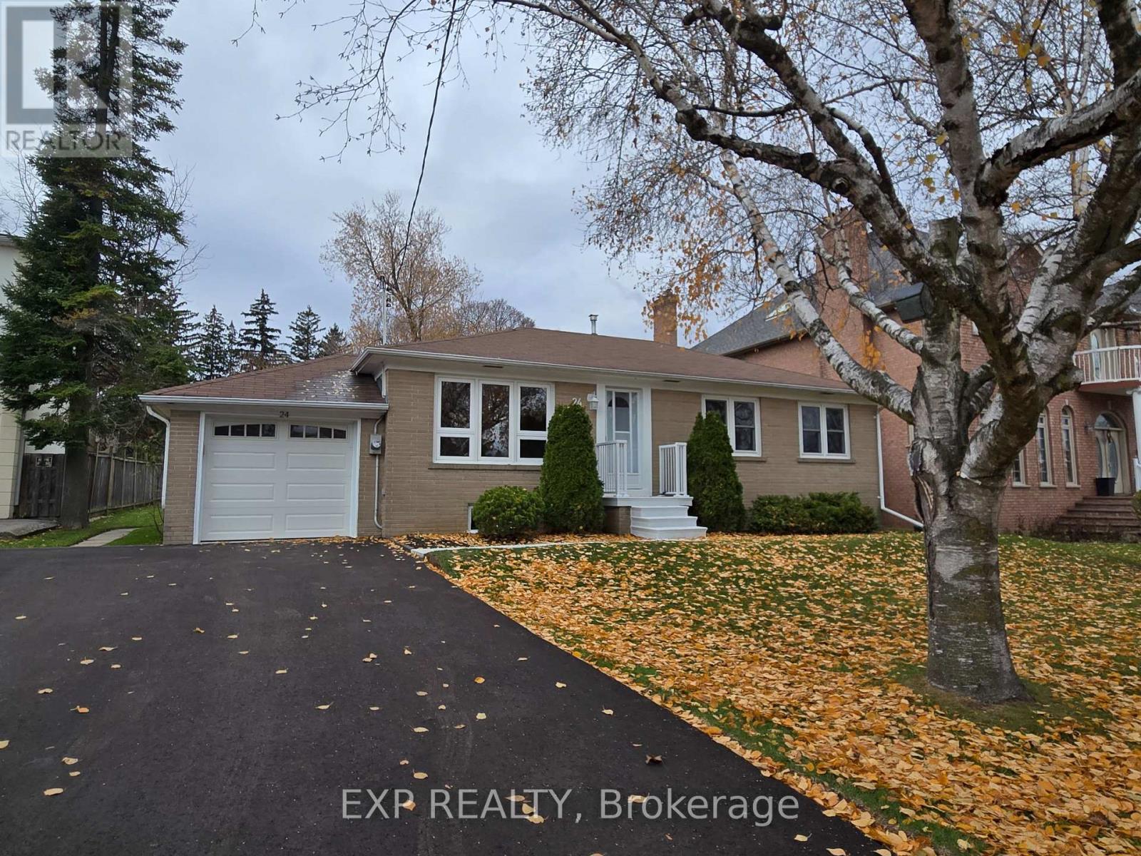 24 FULHAM STREET, Toronto, Ontario