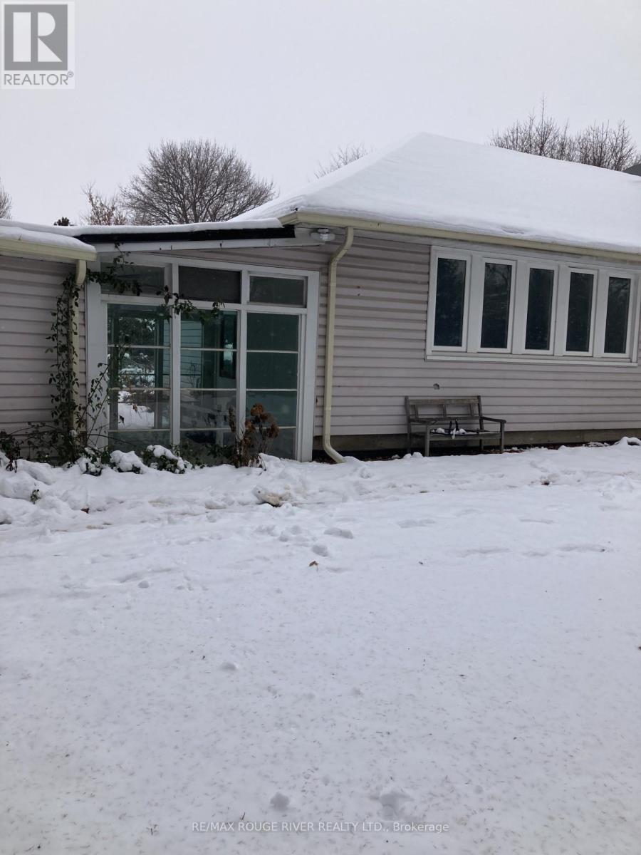 319 Burk Street, Oshawa, Ontario  L1J 4C7 - Photo 2 - E12641706