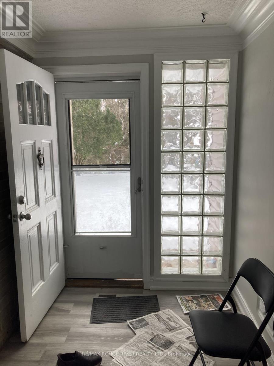 319 Burk Street, Oshawa, Ontario  L1J 4C7 - Photo 3 - E12641706