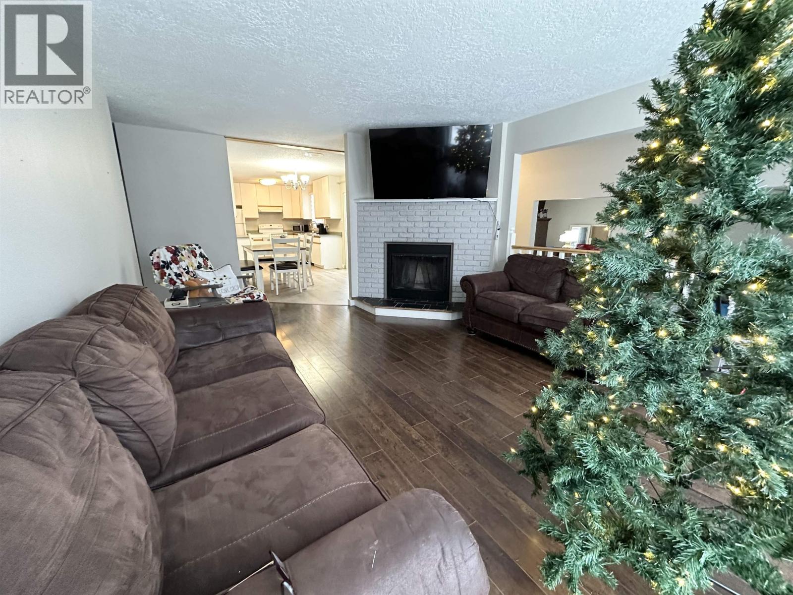 10708 104 Avenue, Fort St. John, British Columbia  V1J 2L3 - Photo 3 - R3074370