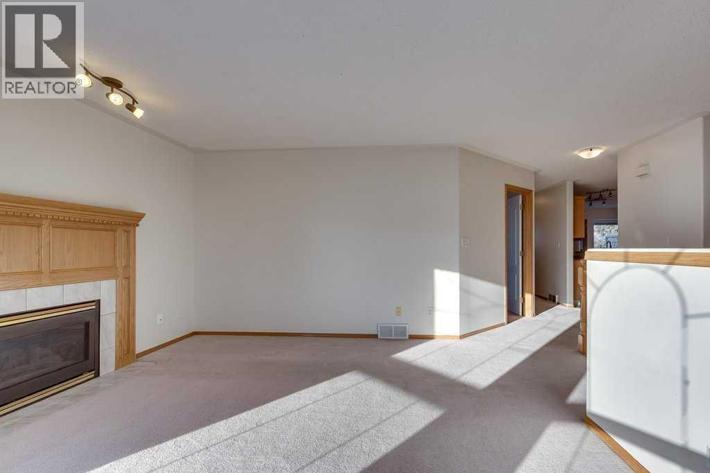 16 Lawrence Crescent, Red Deer, Alberta  T4R 2P2 - Photo 9 - A2272992