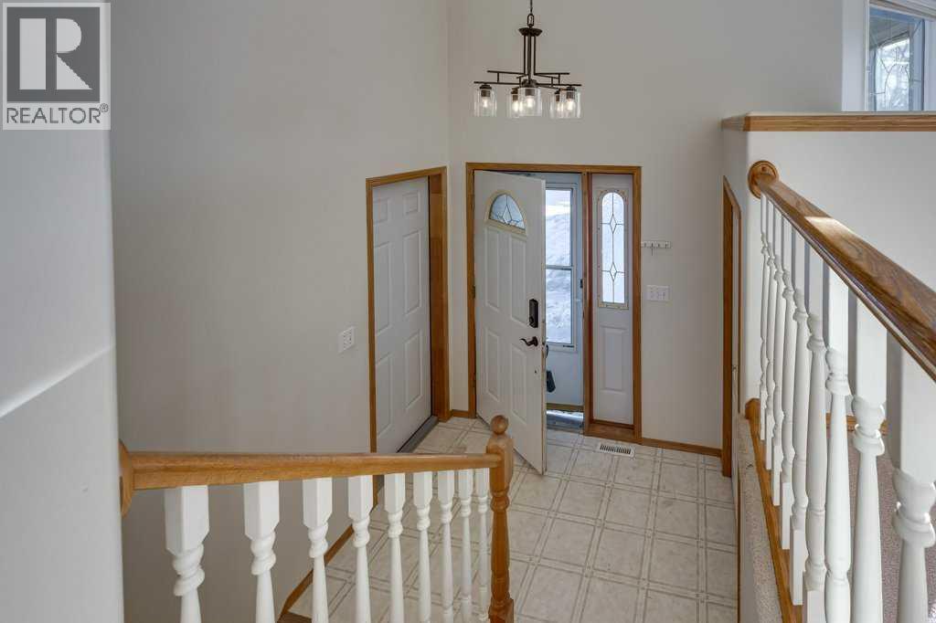 16 Lawrence Crescent, Red Deer, Alberta  T4R 2P2 - Photo 5 - A2272992