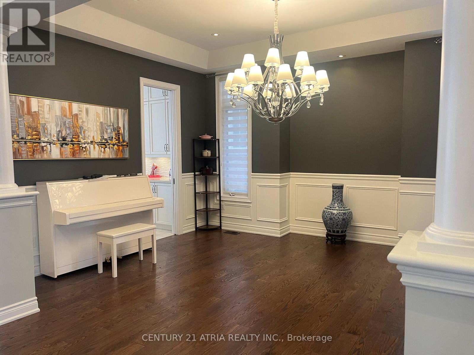 48 Stollery Pond Crescent, Markham, Ontario  L6C 0V1 - Photo 5 - N12641630