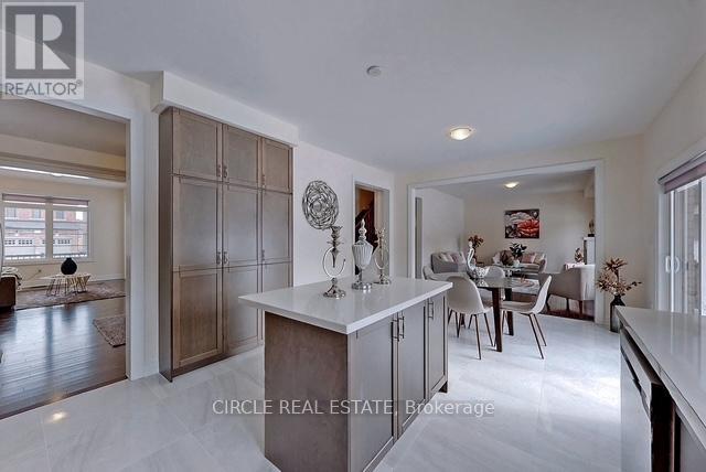 Upper Level - 213 Danny Wheeler Boulevard, Georgina, Ontario  L4P 0J8 - Photo 11 - N12641646