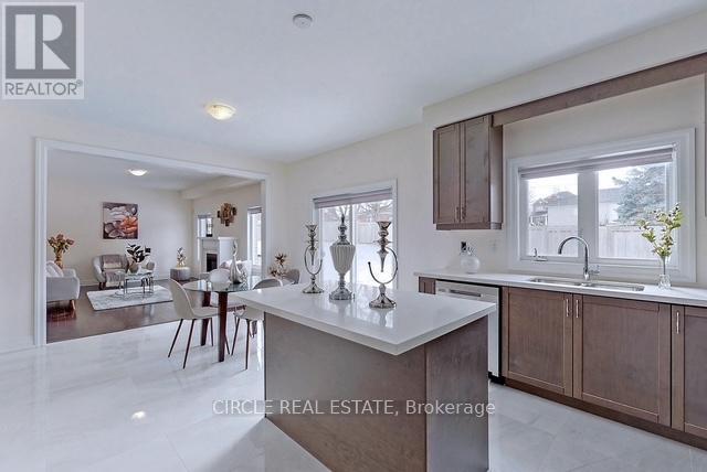 Upper Level - 213 Danny Wheeler Boulevard, Georgina, Ontario  L4P 0J8 - Photo 12 - N12641646