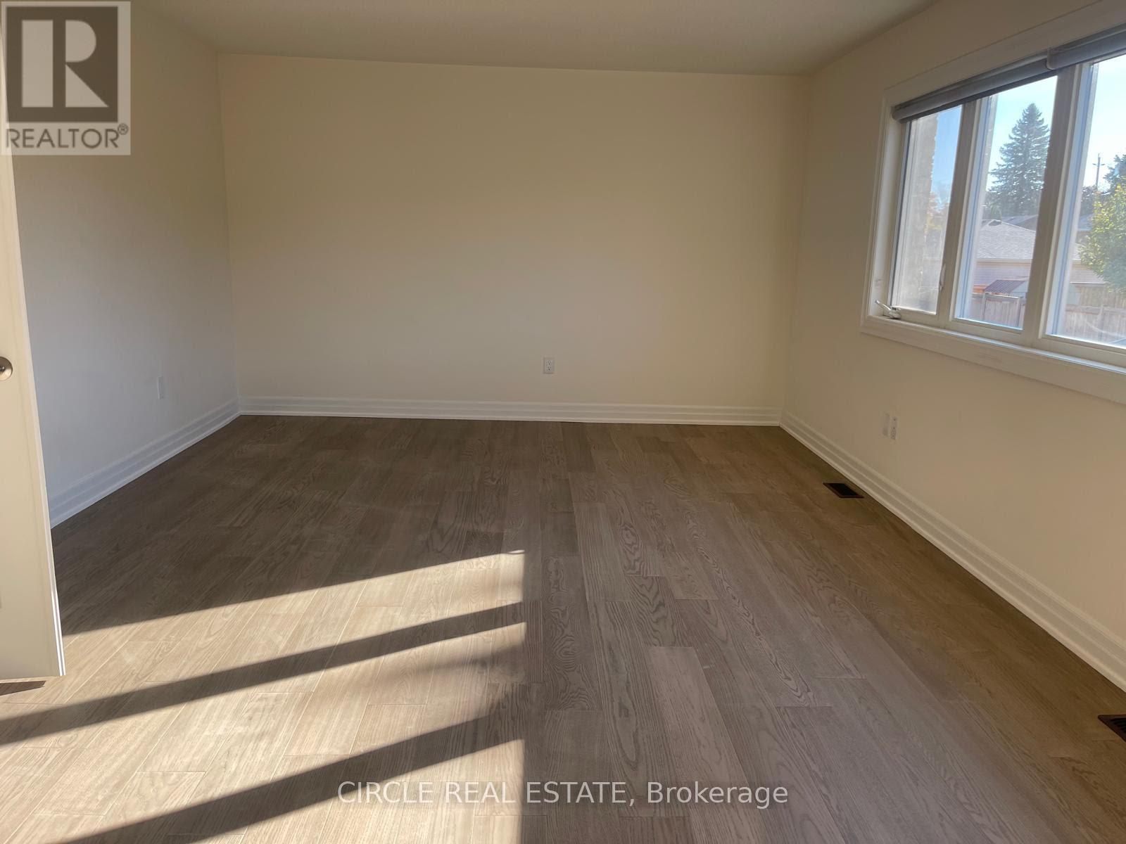 Upper Level - 213 Danny Wheeler Boulevard, Georgina, Ontario  L4P 0J8 - Photo 27 - N12641646