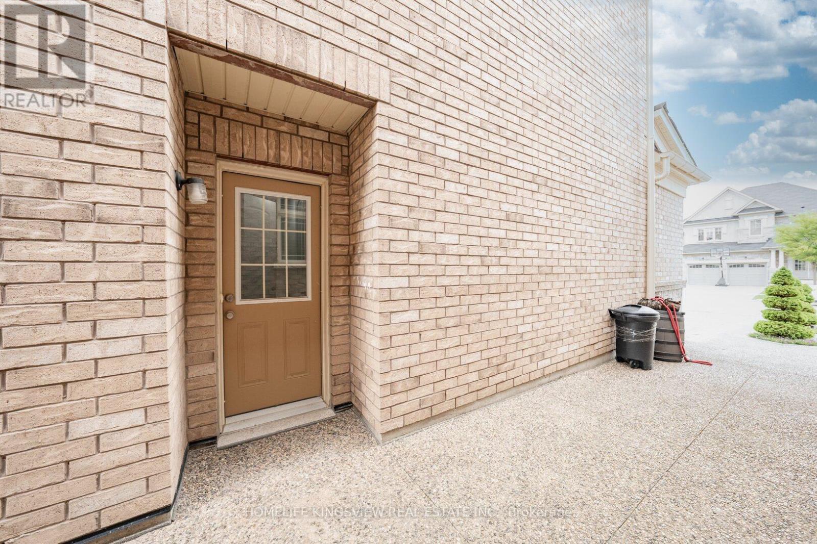 61 Ross Vennare Crescent, Vaughan, Ontario  L0J 1C0 - Photo 40 - N12641696