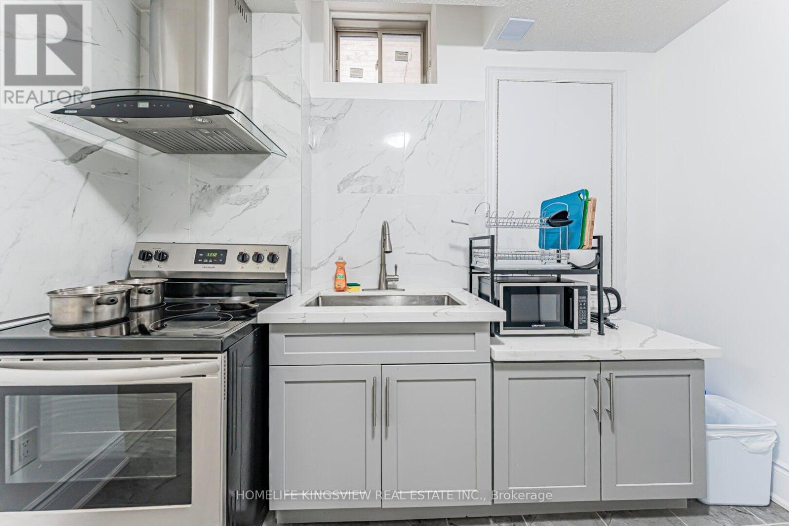 61 Ross Vennare Crescent, Vaughan, Ontario  L0J 1C0 - Photo 48 - N12641696