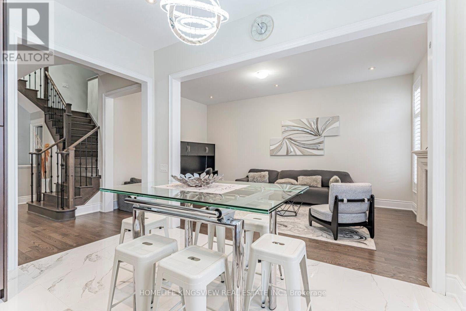 61 Ross Vennare Crescent, Vaughan, Ontario  L0J 1C0 - Photo 12 - N12641714