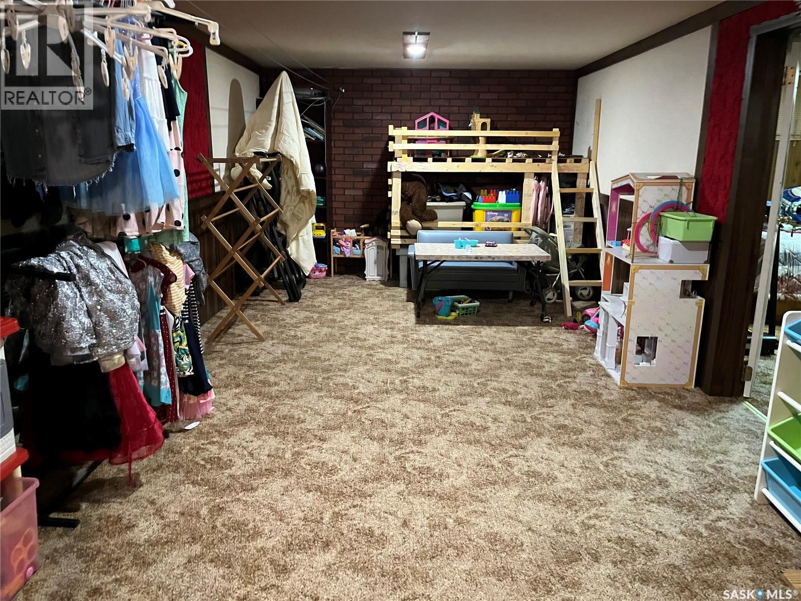 220 5th Avenue E, Gravelbourg, Saskatchewan  S0H 1X0 - Photo 23 - SK025781