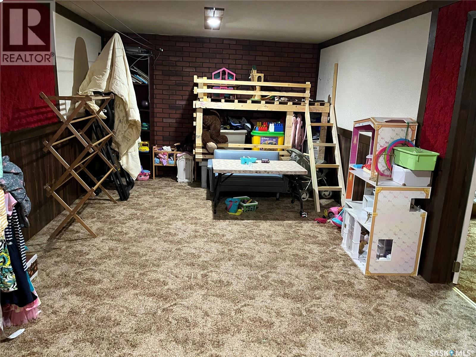 220 5th Avenue E, Gravelbourg, Saskatchewan  S0H 1X0 - Photo 24 - SK025781