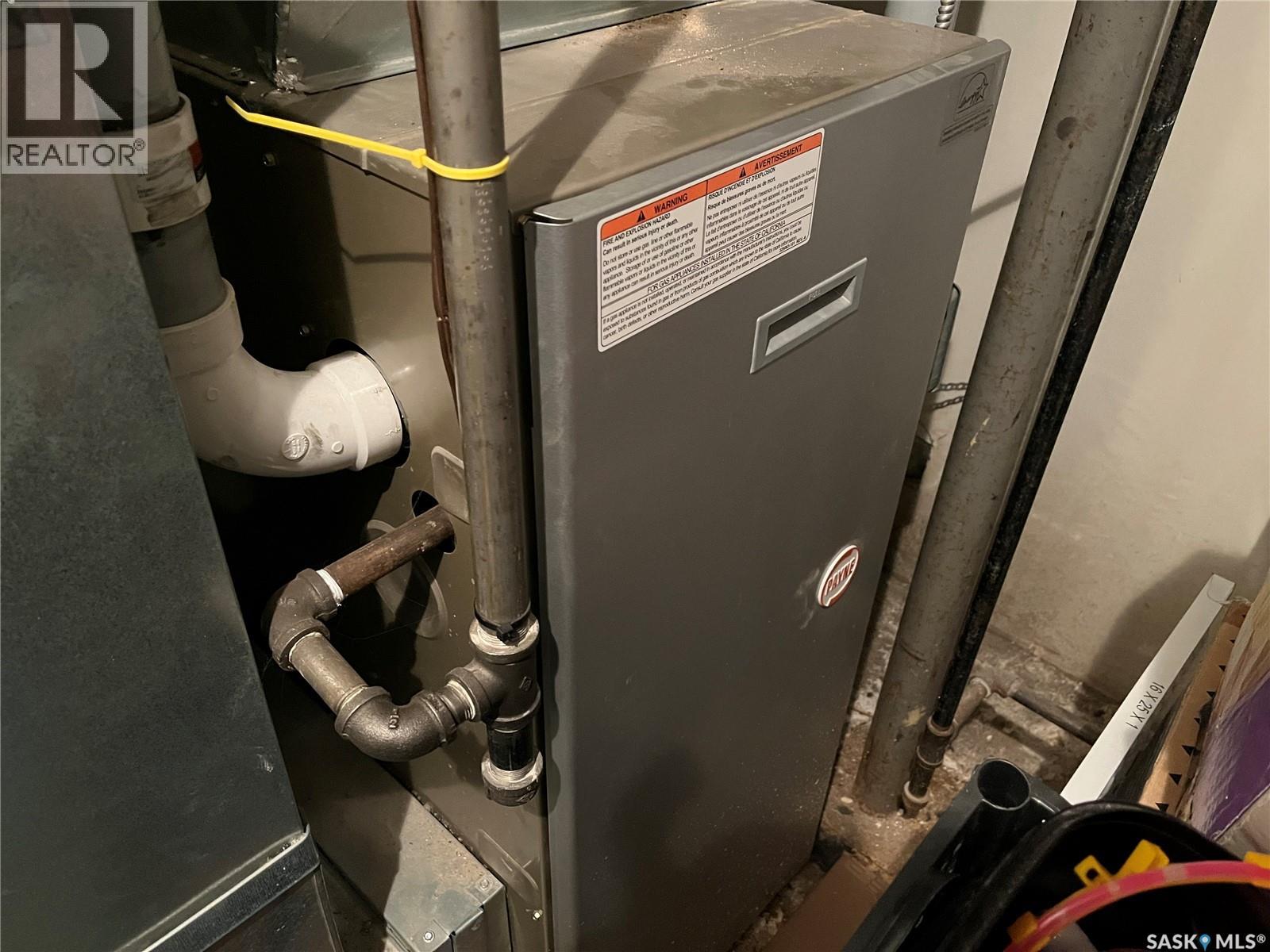 220 5th Avenue E, Gravelbourg, Saskatchewan  S0H 1X0 - Photo 31 - SK025781