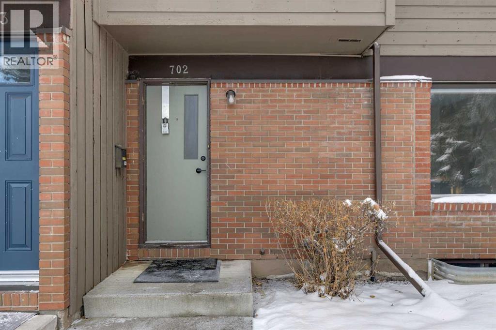 702, 9803 24 Street Sw, Calgary, Alberta  T2V 1S5 - Photo 2 - A2275119