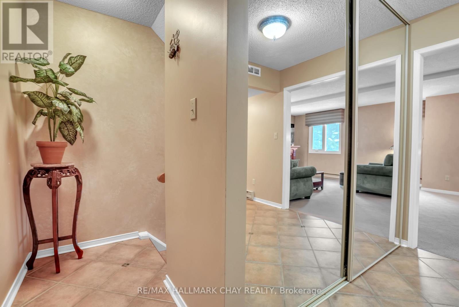 14 - 502 Essa Road, Barrie, Ontario  L4N 7L4 - Photo 3 - S12641624