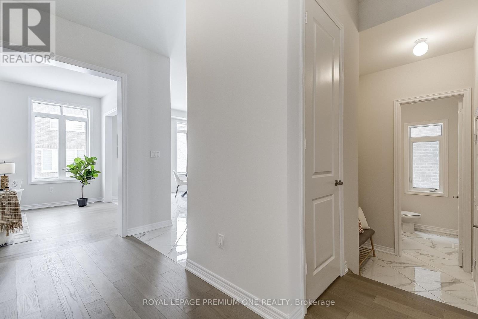 884 Plum Place, Milton, Ontario  L9T 7E7 - Photo 16 - W12368297