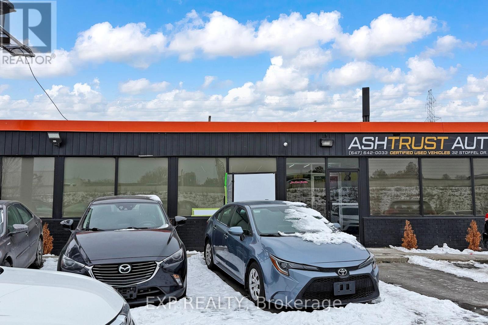 35 Stoffel Drive, Toronto, Ontario  M9W 1A8 - Photo 35 - W12641626