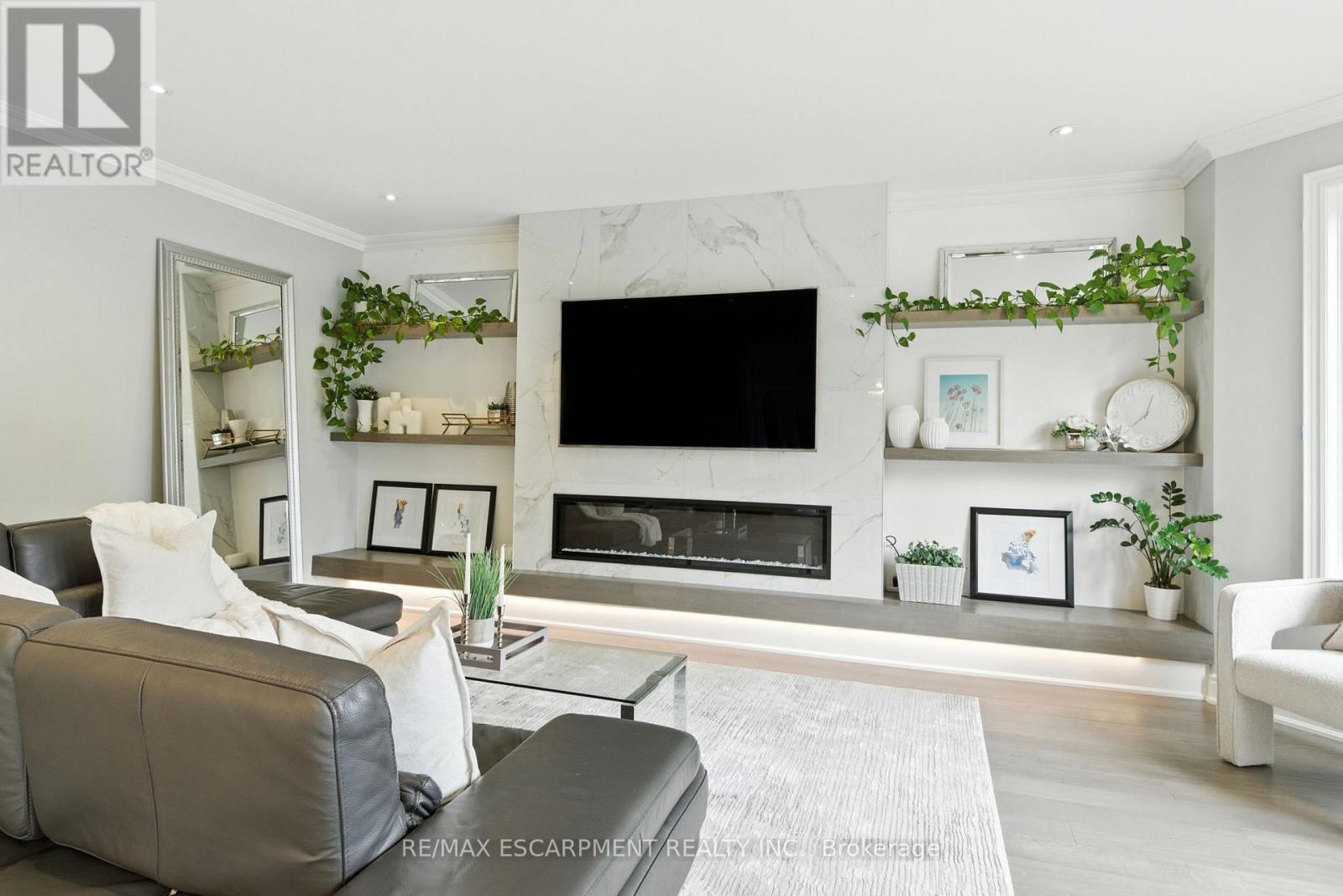 691 Merlot Court, Mississauga, Ontario  L5H 4M4 - Photo 15 - W12641638