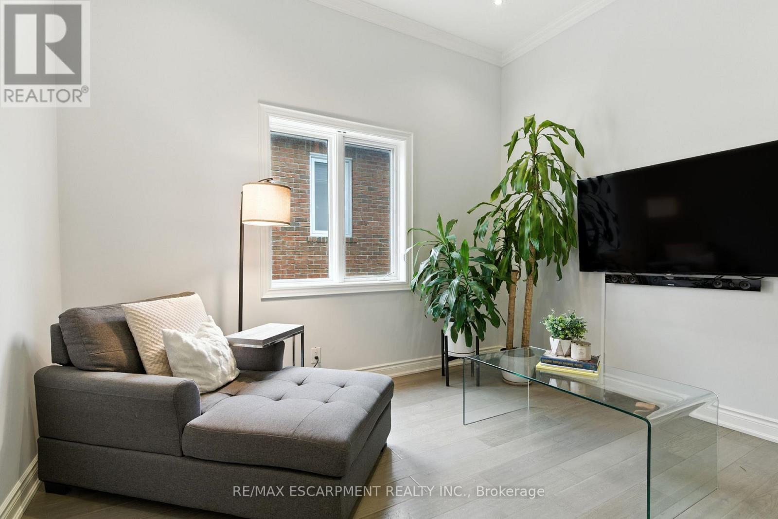 691 Merlot Court, Mississauga, Ontario  L5H 4M4 - Photo 42 - W12641638