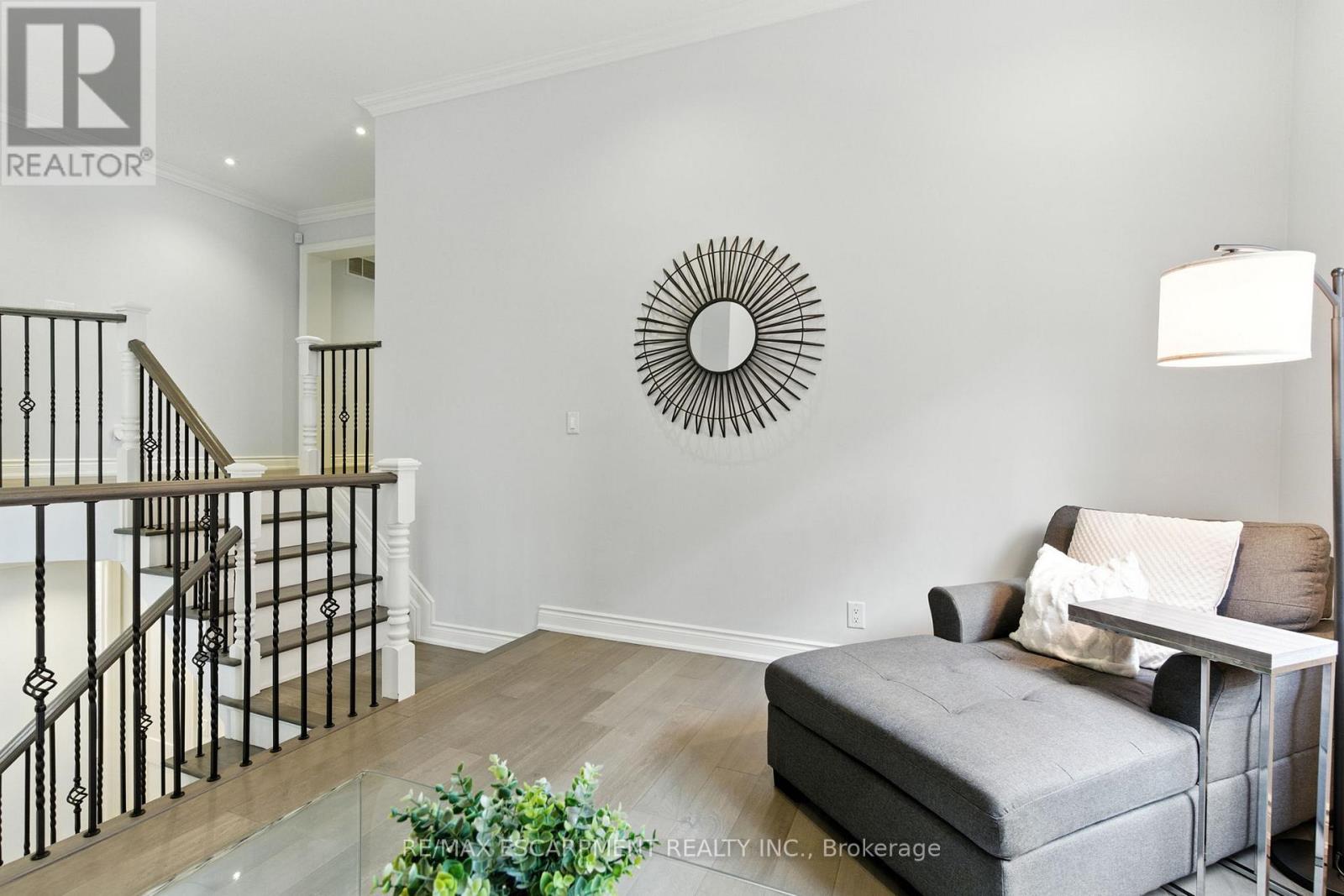 691 Merlot Court, Mississauga, Ontario  L5H 4M4 - Photo 43 - W12641638