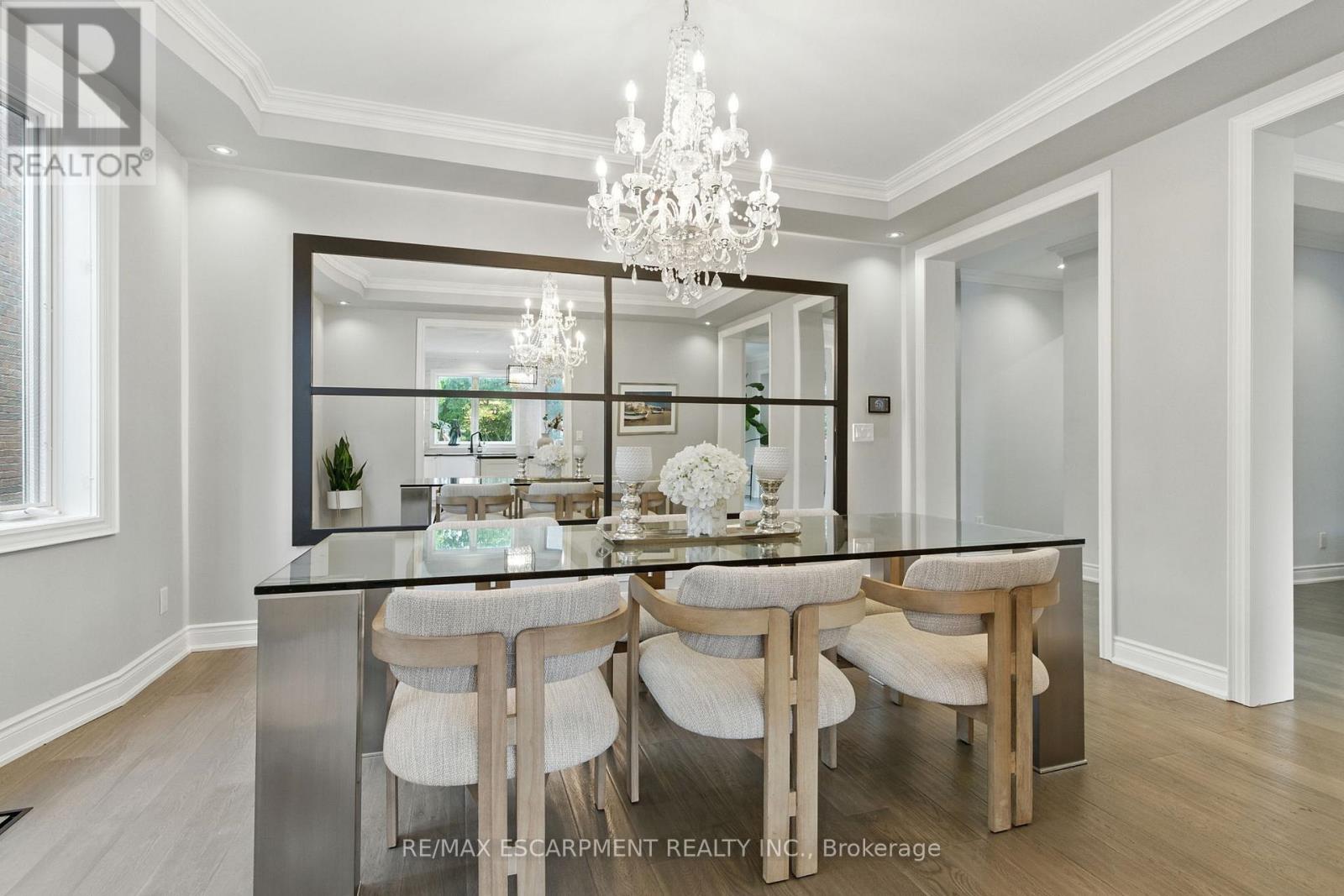 691 Merlot Court, Mississauga, Ontario  L5H 4M4 - Photo 8 - W12641638