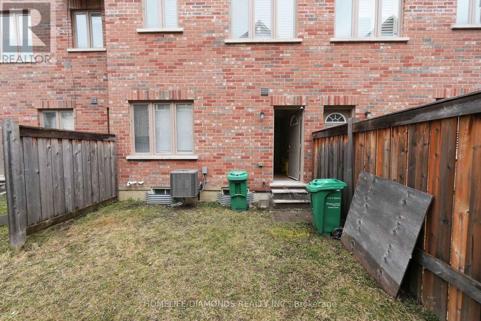 43 Sprucewood Road, Brampton, Ontario  L6Z 0B4 - Photo 35 - W12641650