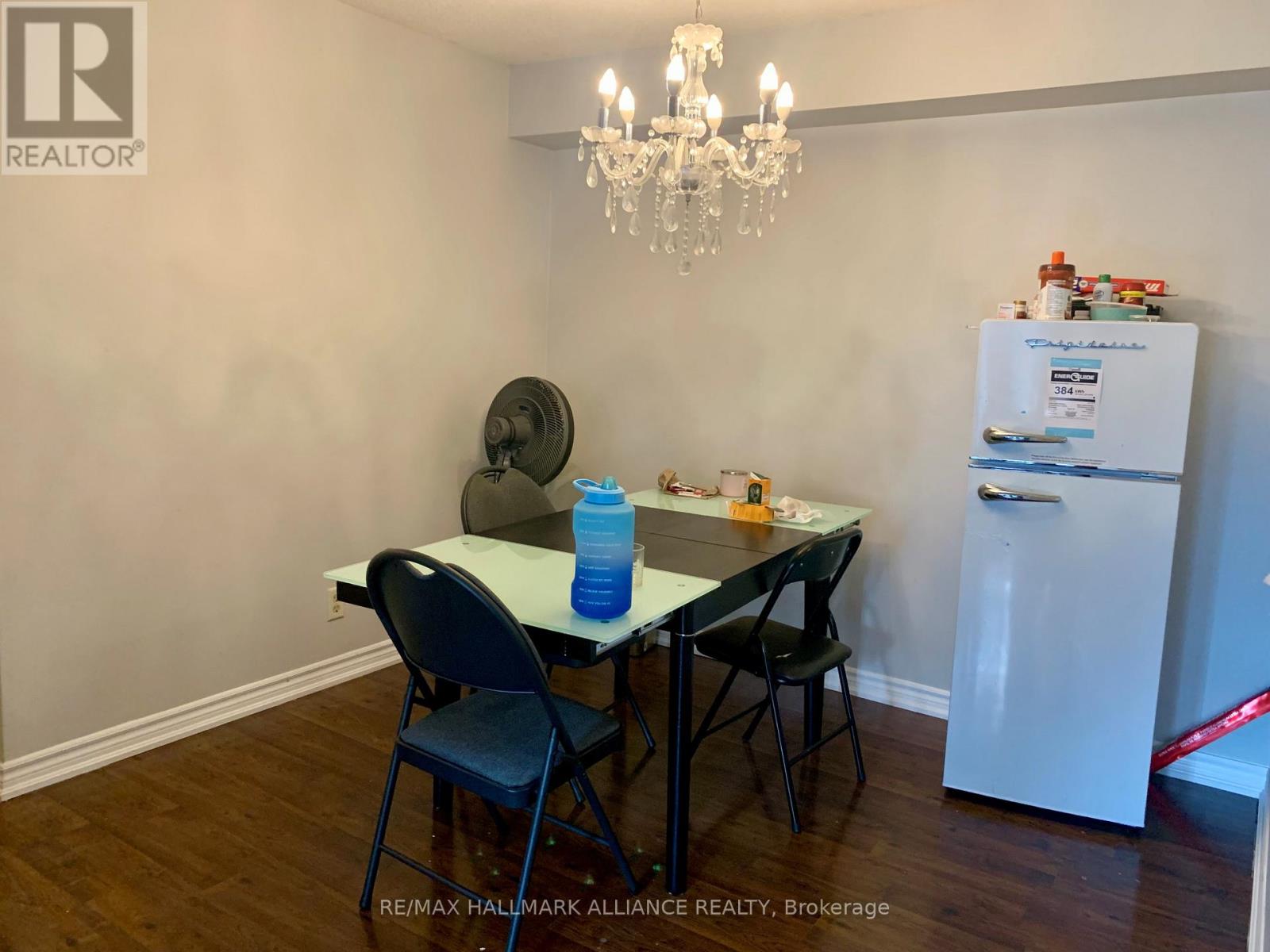 922 - 95 Trailwood Drive, Mississauga, Ontario  L4Z 3L2 - Photo 3 - W12641656