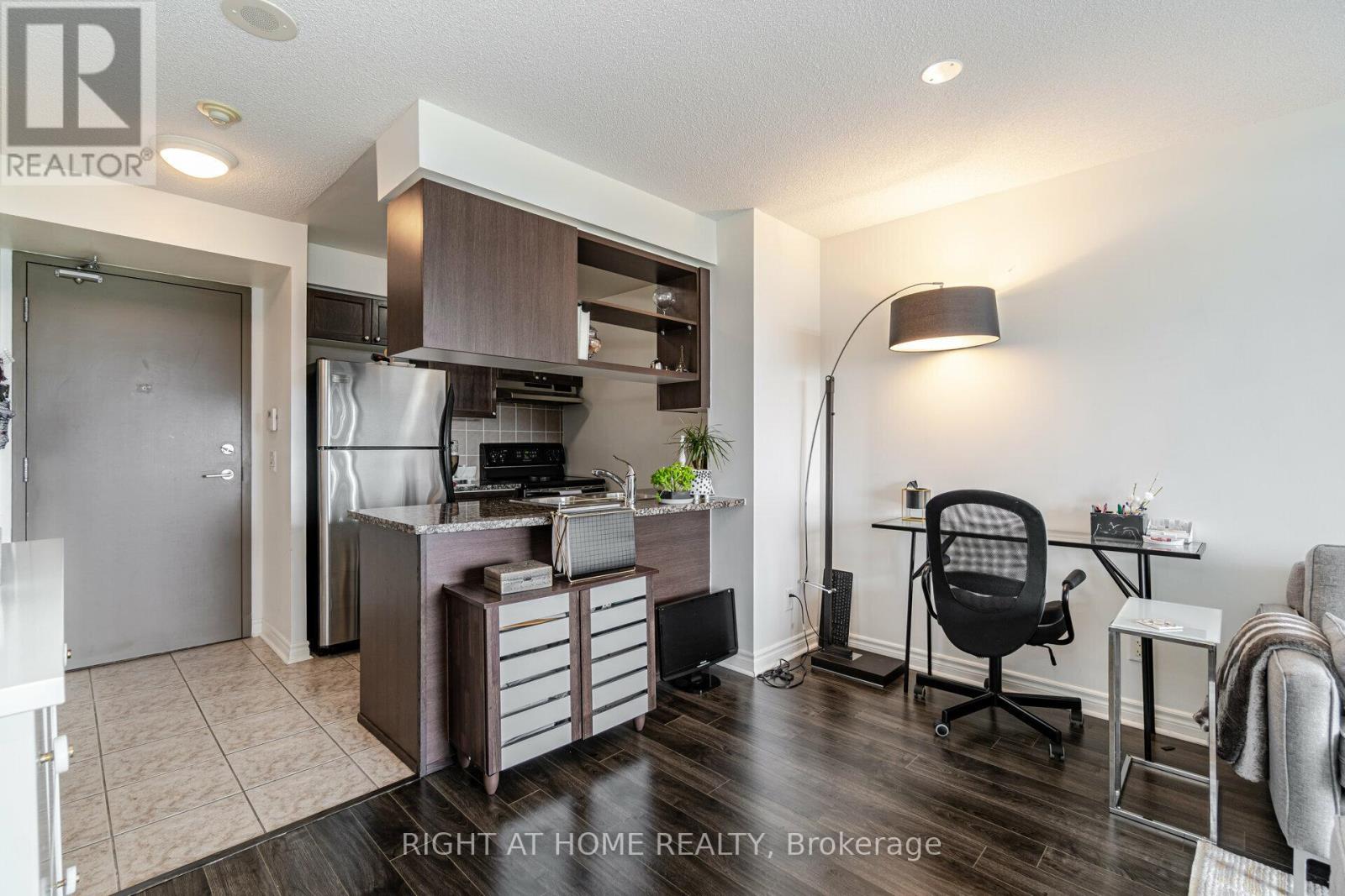 802 - 2325 Central Park Drive, Oakville, Ontario  L6H 0E5 - Photo 13 - W12641694