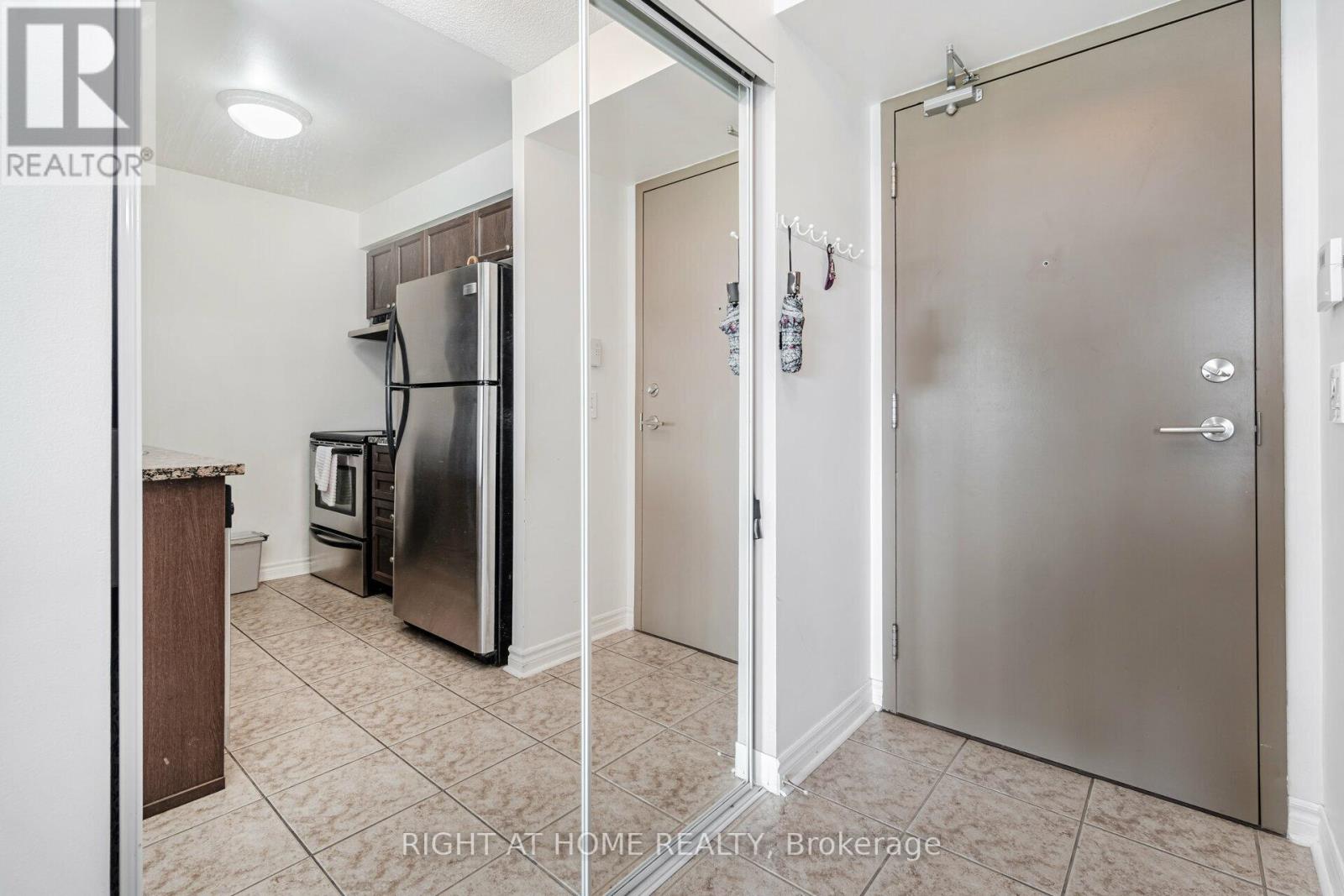 802 - 2325 Central Park Drive, Oakville, Ontario  L6H 0E5 - Photo 7 - W12641694