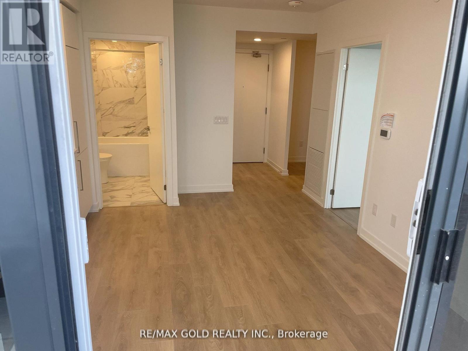 528 - 1100 Sheppard Avenue W, Toronto, Ontario  M3K 0E4 - Photo 3 - W12641718