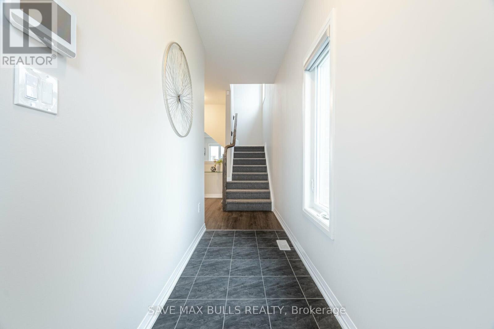 7381 Matteo Drive, Niagara Falls, Ontario  L2H 3T3 - Photo 6 - X12641662