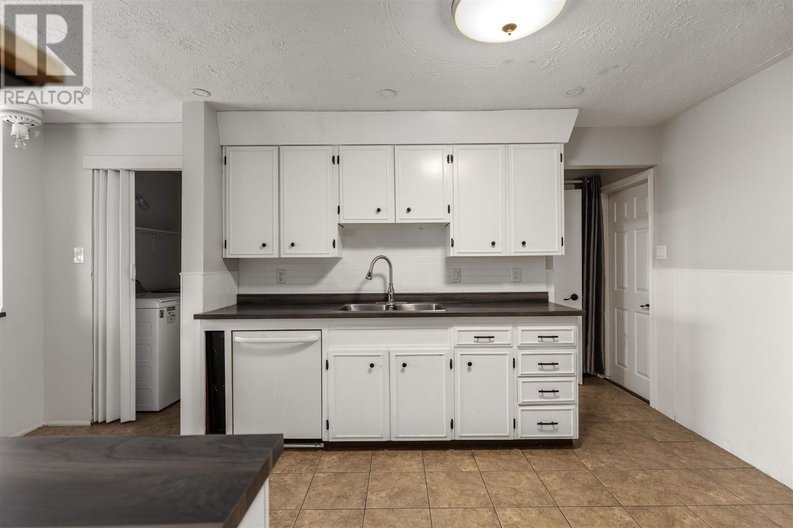 129 Wallace Ter, Sault Ste. Marie, Ontario  P6C 1K2 - Photo 11 - SM253504