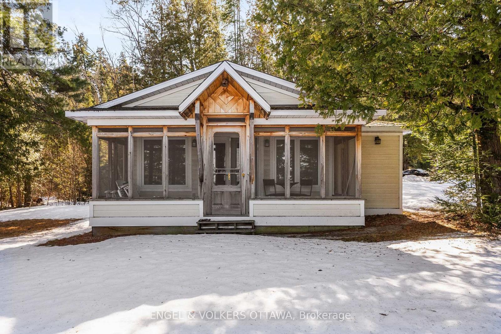 541 Morglan Lane, Greater Madawaska, Ontario  K0J 1H0 - Photo 34 - X12230603