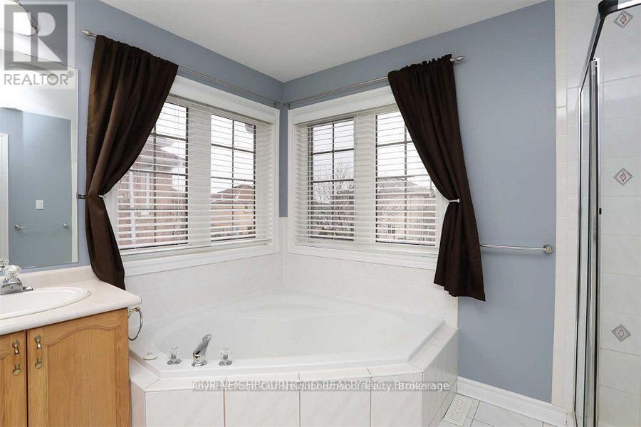 83 Cloughley Drive N, Barrie (Northwest), Ontario  L4N 9T8 - Photo 14 - S12641766