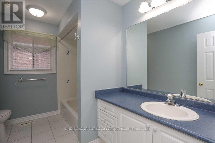 83 Cloughley Drive N, Barrie (Northwest), Ontario  L4N 9T8 - Photo 17 - S12641766