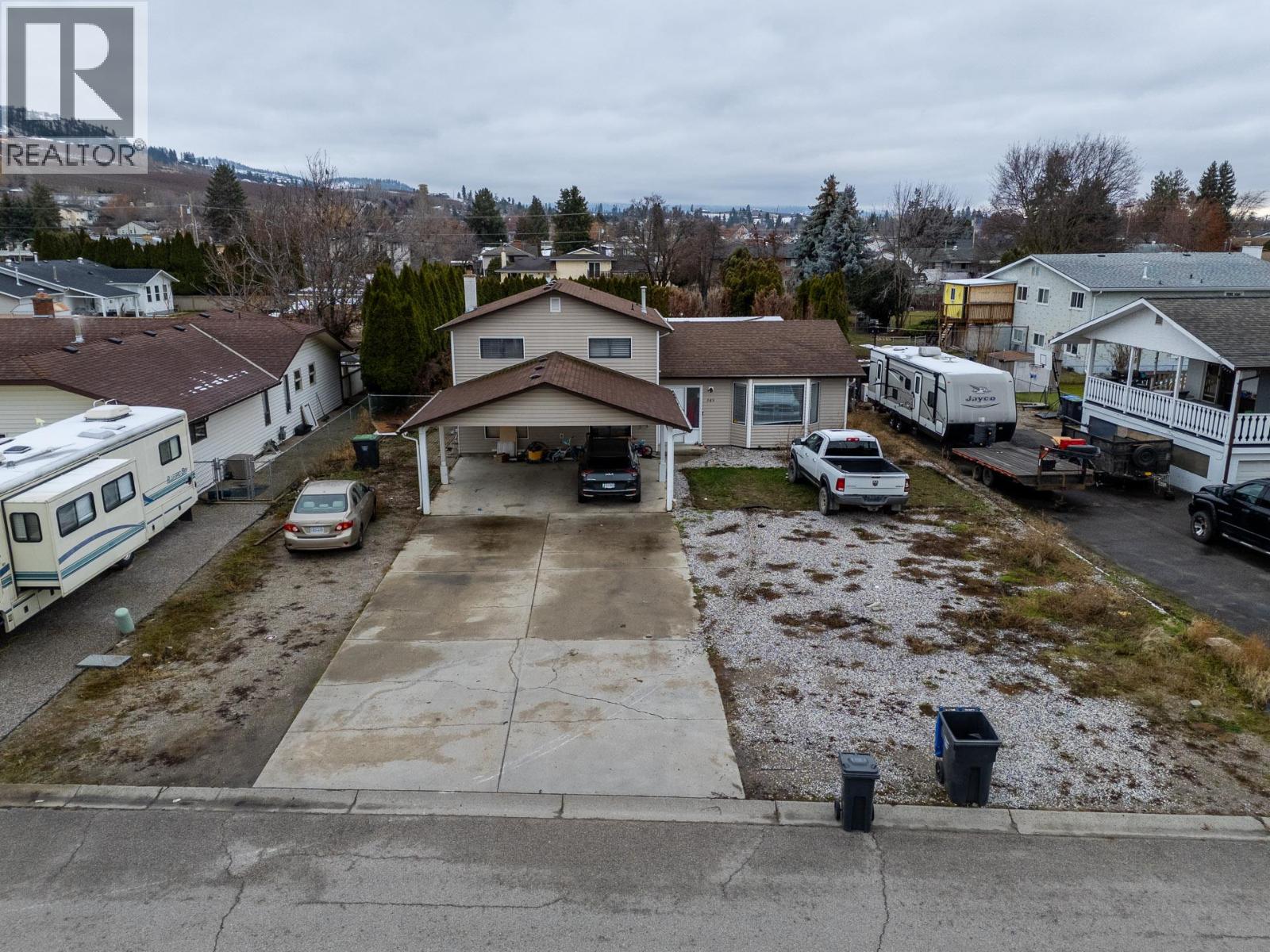 545 Primrose Road, Kelowna, British Columbia  V1X 4L5 - Photo 2 - 10370282