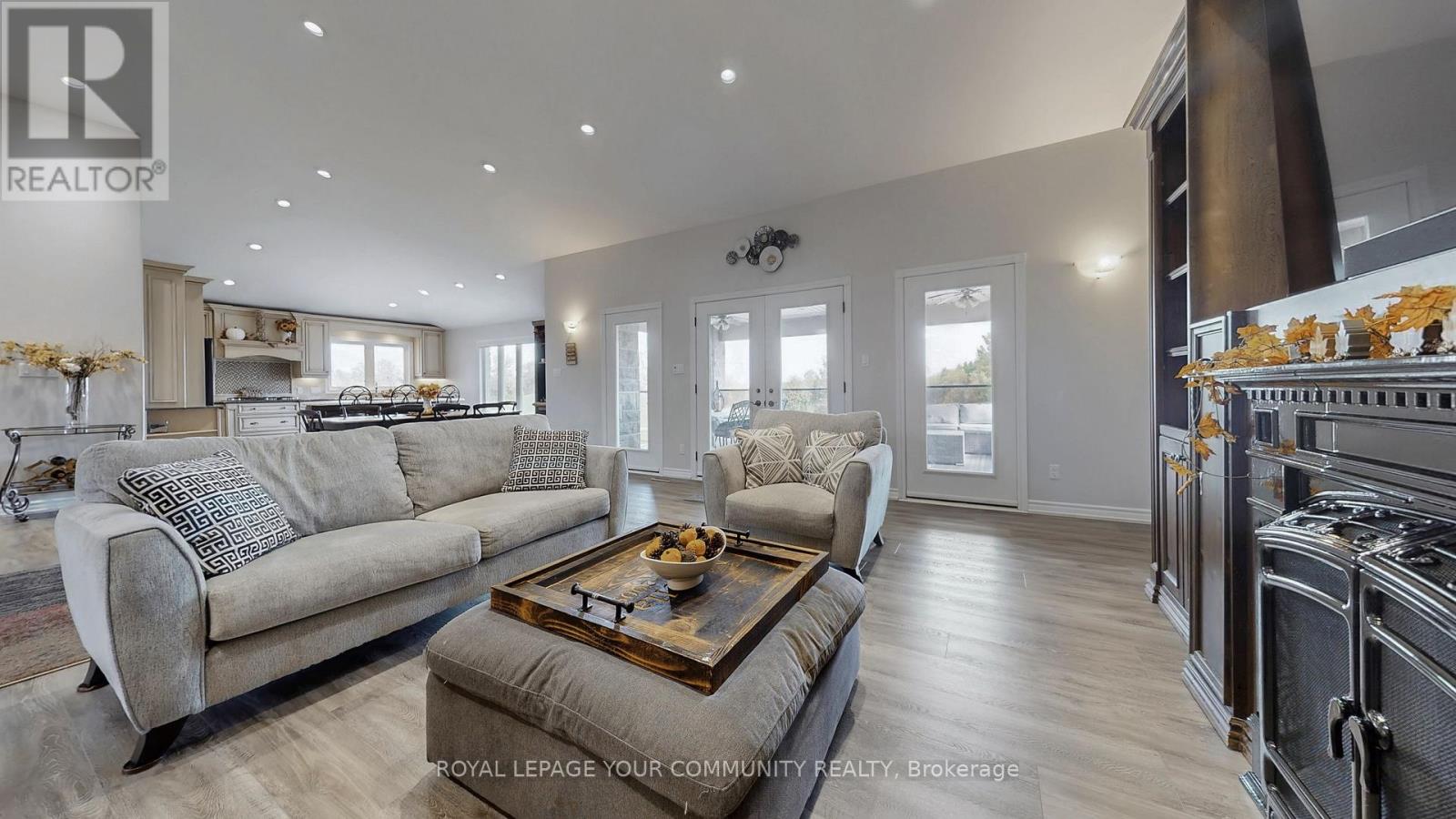 1065 20th Side Road, King (Schomberg), Ontario L0G 1T0 - Photo 8 - N12641508