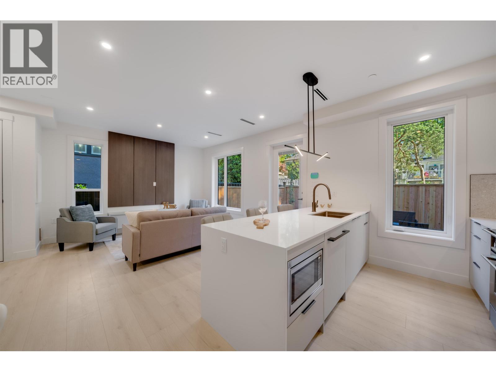 4 3836 W 8th Avenue, Vancouver, British Columbia V6R 1Z4 - Photo 13 - R3074447