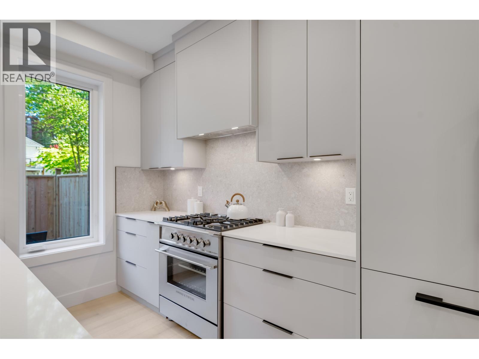 4 3836 W 8th Avenue, Vancouver, British Columbia V6R 1Z4 - Photo 14 - R3074447